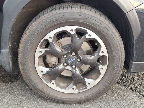 Used 2023 Subaru Crosstrek 2.0i Premium image 8