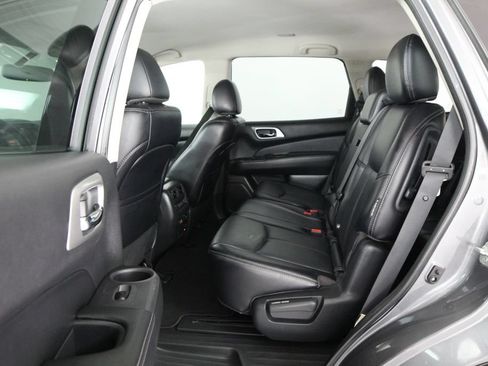 Used 2020 Nissan Pathfinder SL AWD/4WD image 43