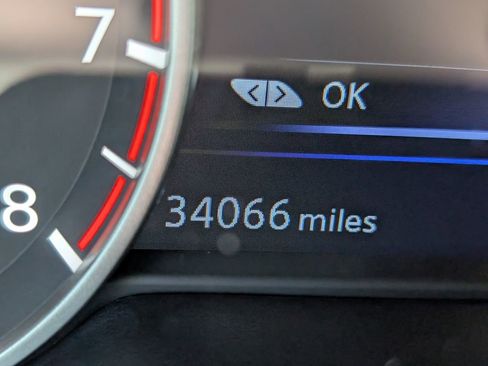 Used 2020 Nissan Murano SV image 33