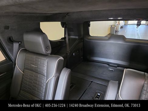 Used 2024 Cadillac Escalade Sport Platinum w/ LPO, ONYX Package image 19