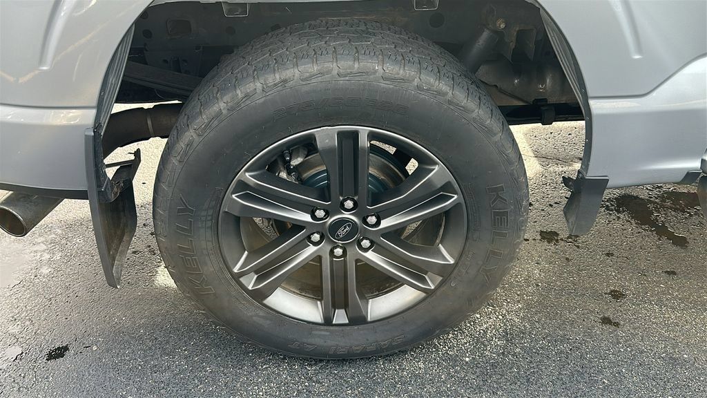Used 2021 Ford F150 XLT w/ Equipment Group 302A High AWD/4WD image 11
