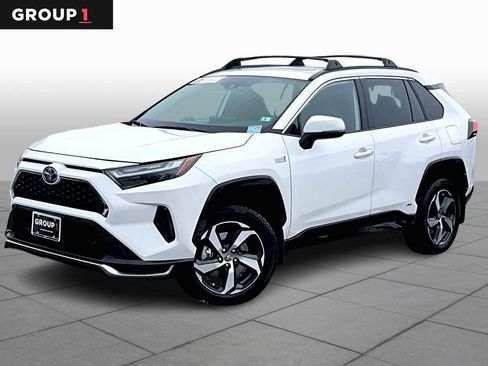 Certified 2023 Toyota RAV4 SE image 1