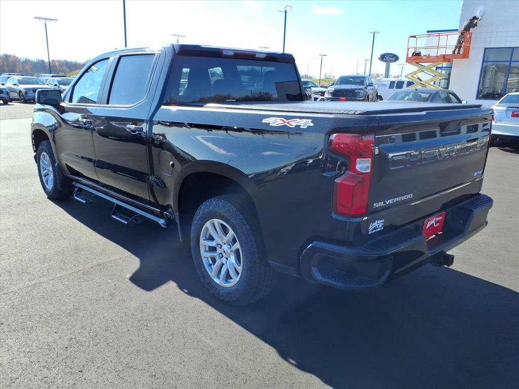 Used 2022 Chevrolet Silverado 1500 RST AWD/4WD image 3