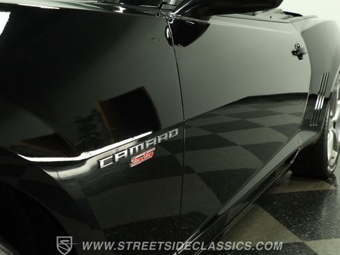 Used 2013 Chevrolet Camaro SS w/ RS Package RWD image 22