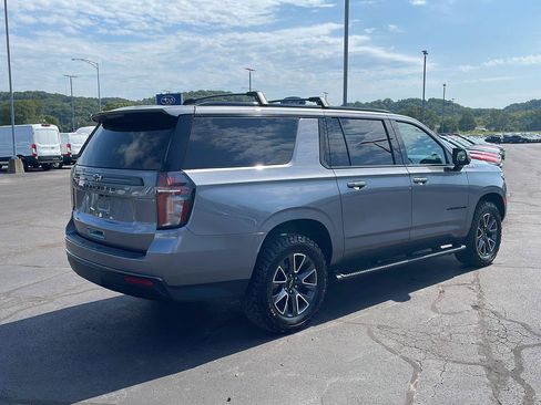 Used 2021 Chevrolet Suburban Z71 w/ Luxury Package AWD/4WD image 5