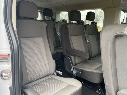 Used 2023 Ford Transit 350 XLT image 21