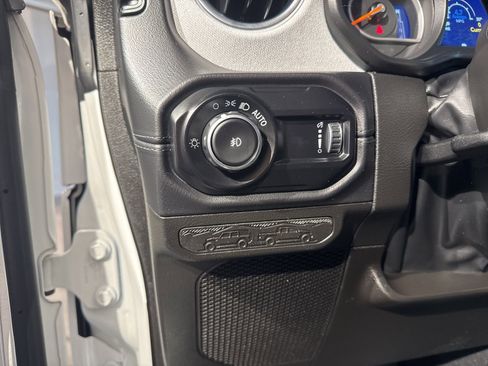 Used 2024 Jeep Wrangler Sahara w/ Technology Group image 21