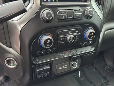 Used 2022 Chevrolet Silverado 2500 LT w/ Convenience Package RWD image 30