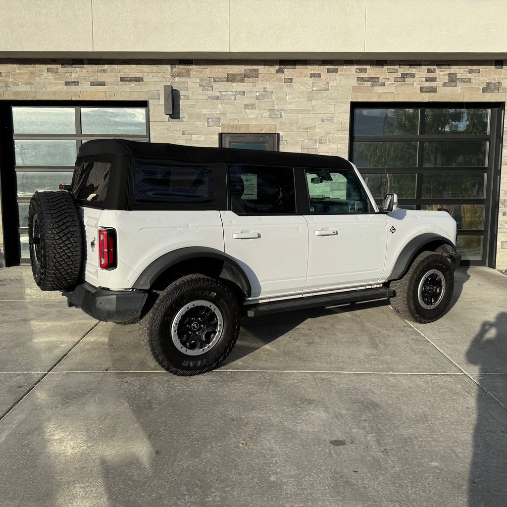 Used 2023 Ford Bronco Outer Banks w/ Sasquatch Package AWD/4WD image 3