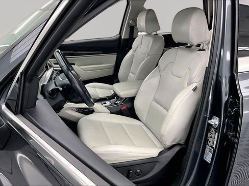 Used 2024 Kia Telluride S w/ S Sunroof Package image 25