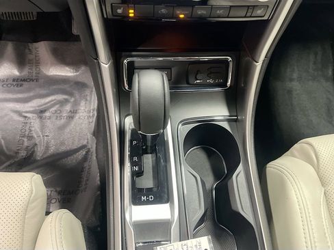 Used 2022 Subaru Ascent Limited w/ Technology Package image 17