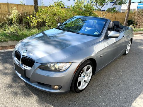 Used 2010 BMW 328i Convertible image 4