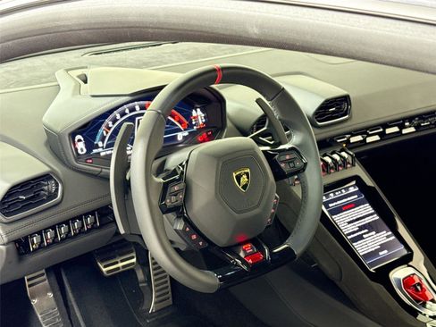 Used 2023 Lamborghini Huracan Tecnica image 13