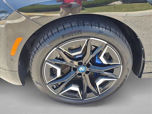 Certified 2024 BMW iX xDrive50 w/ Premium Package AWD/4WD image 24