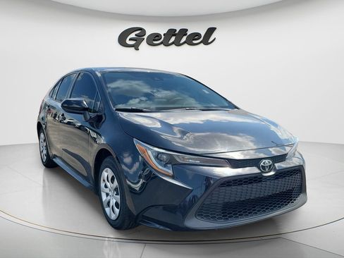 Used 2022 Toyota Corolla LE FWD image 3
