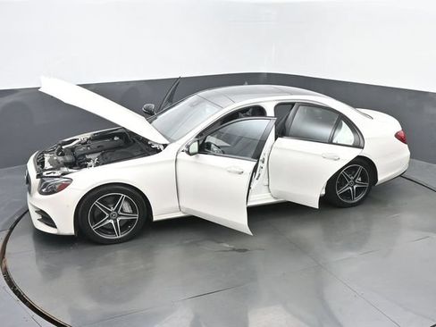 Used 2018 Mercedes-Benz E 300 4MATIC image 61