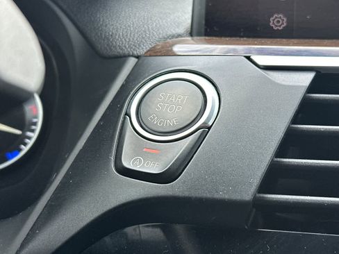 Used 2019 BMW X3 xDrive30i w/ Driving Assistance Package image 25