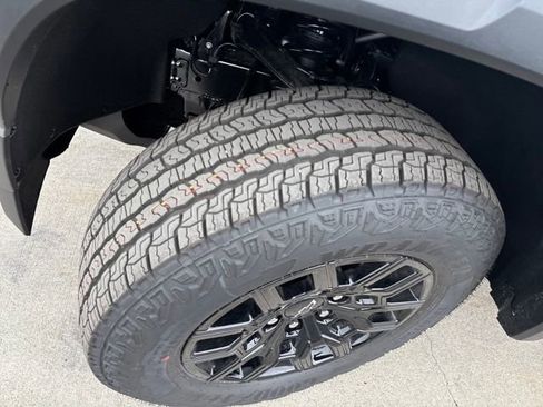New 2026 Chevrolet Colorado Trail Boss AWD/4WD image 29