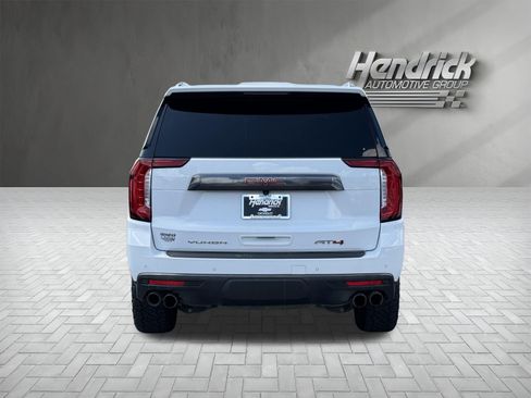 Used 2023 GMC Yukon AT4 w/ AT4 Premium Package AWD/4WD image 9