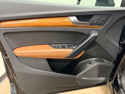 Used 2023 Audi Q5 2.0T Premium Plus w/ Premium Plus Package image 11