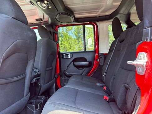 Used 2023 Jeep Wrangler Unlimited Sport AWD/4WD image 19