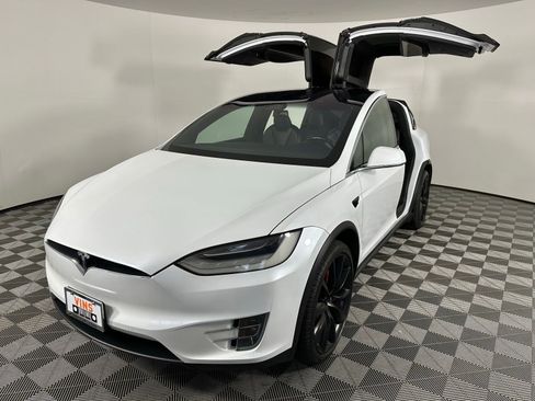 Used 2021 Tesla Model X Performance image 35