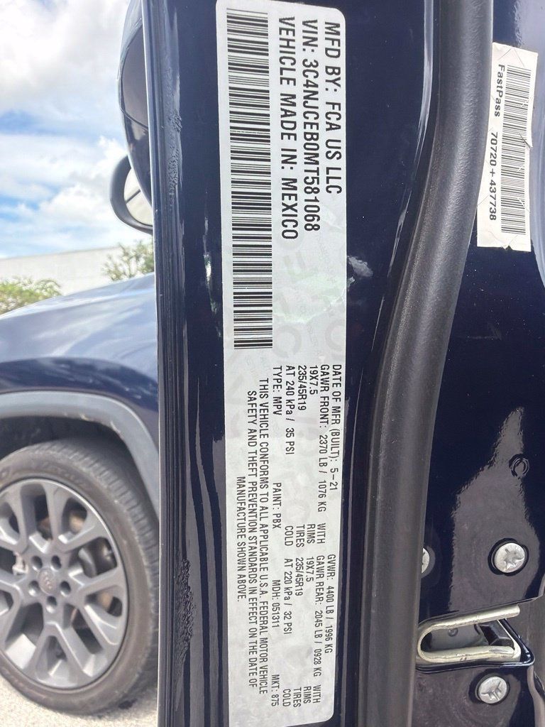 Used 2021 Jeep Compass Latitude FWD image 11