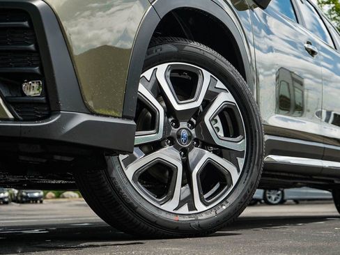 New 2025 Subaru Ascent Touring w/ Popular Package #2 image 6