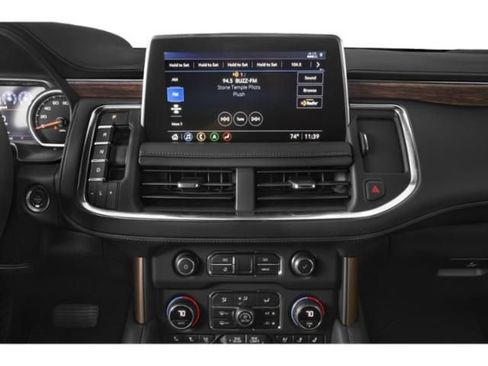 Used 2024 Chevrolet Suburban High Country AWD/4WD image 11
