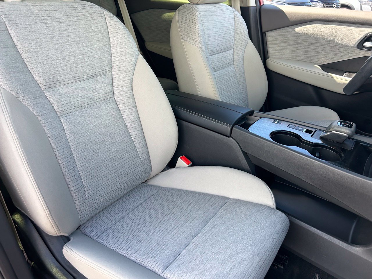 Certified 2023 Nissan Rogue SV FWD image 11