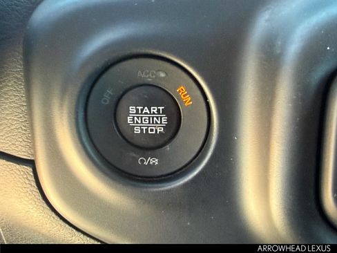 Used 2021 Jeep Wrangler Unlimited Sahara AWD/4WD image 32