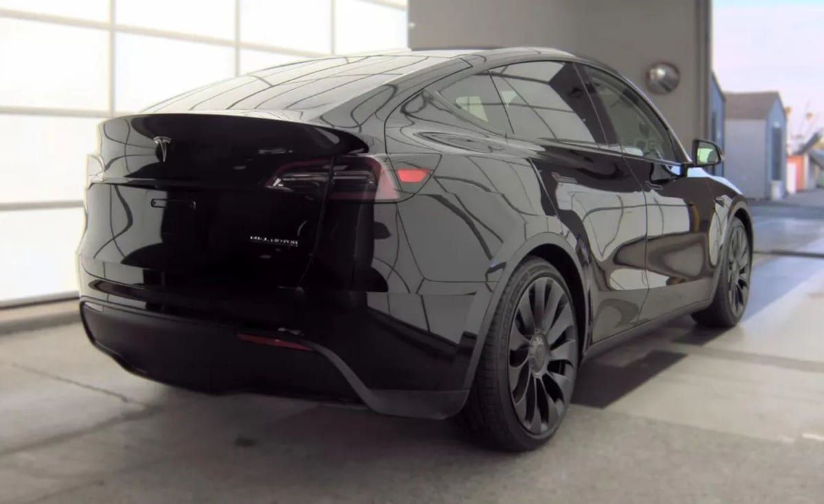Used 2023 Tesla Model Y Performance AWD/4WD image 3