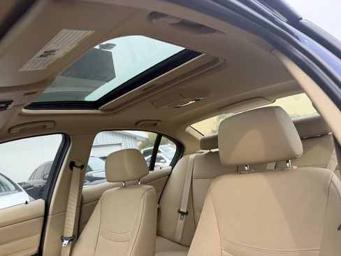 Used 2011 BMW 328i Sedan RWD image 12