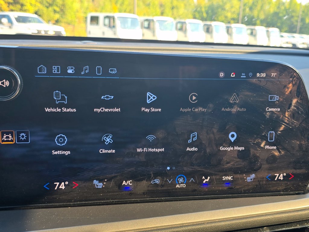 Certified 2025 Chevrolet Traverse LT FWD image 31