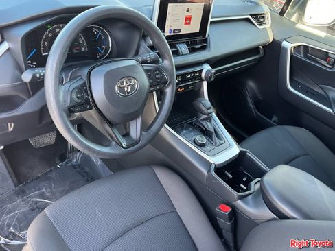 Certified 2025 Toyota RAV4 LE AWD/4WD image 20