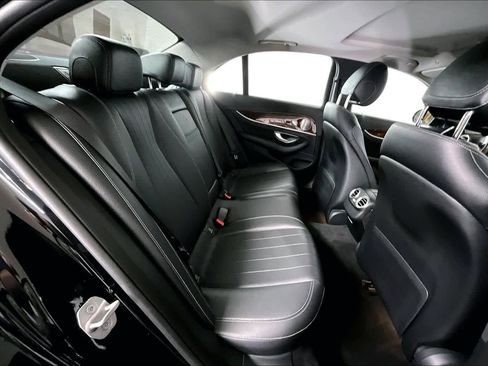 Used 2018 Mercedes-Benz E 300 4MATIC image 20