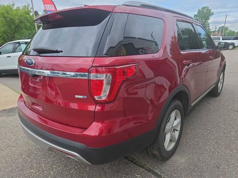Used 2016 Ford Explorer XLT w/ Equipment Group 202A AWD/4WD image 5