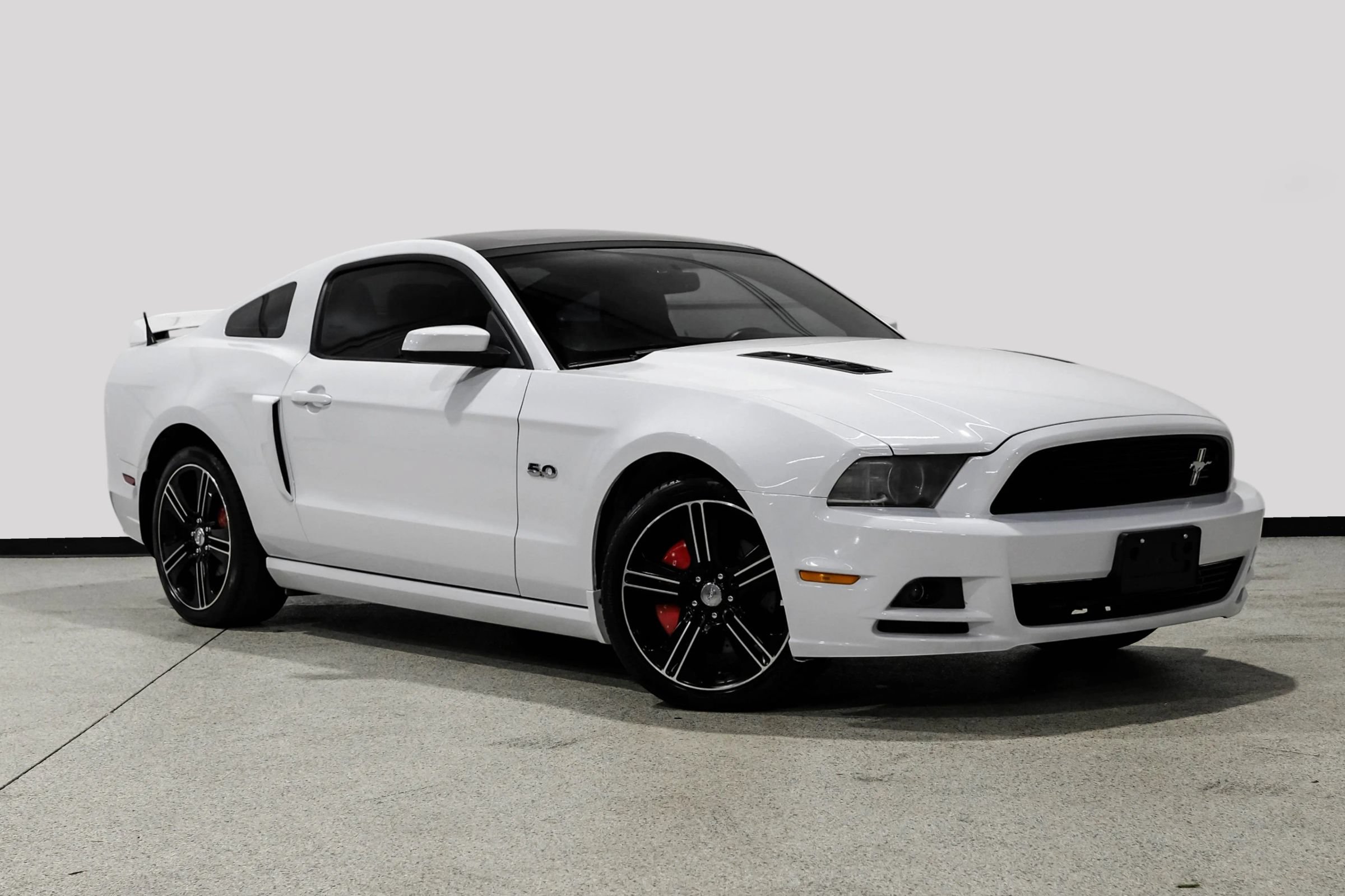 Used 2014 Ford Mustang GT Premium w/ Electronics Package RWD image 4