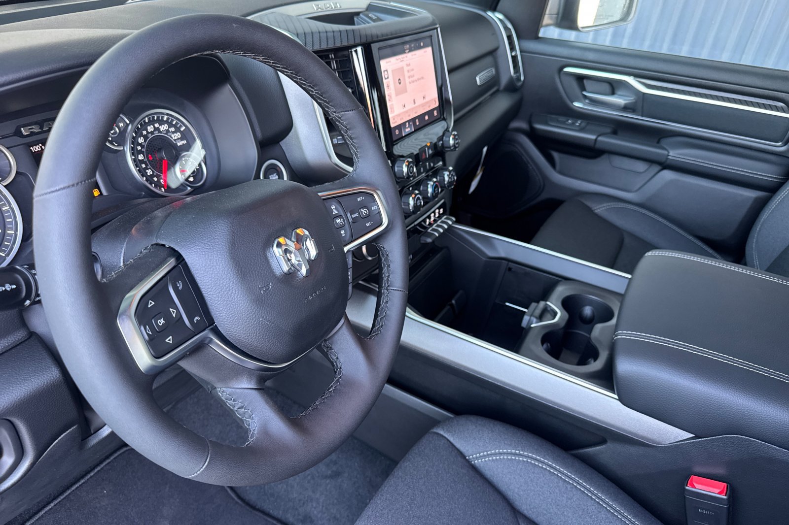 New 2027 RAM 1500 4x4 Crew Cab image 9