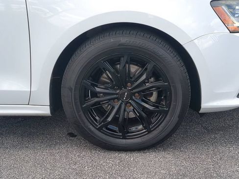 Used 2017 Volkswagen Jetta SE FWD image 11
