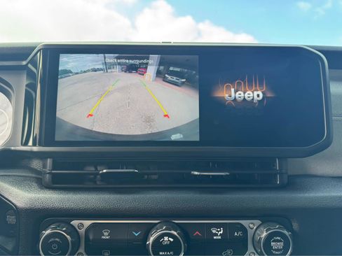 Used 2025 Jeep Wrangler Sport image 14