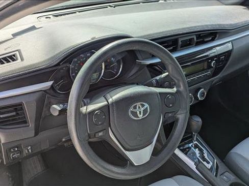 Used 2014 Toyota Corolla L image 9