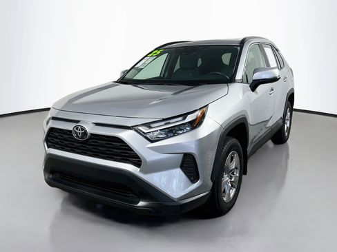 Used 2025 Toyota RAV4 XLE w/ Convenience Package FWD image 10