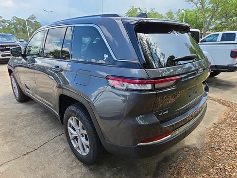 Used 2022 Jeep Grand Cherokee Limited image 7