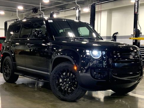 New 2026 Land Rover Defender 110 S image 2