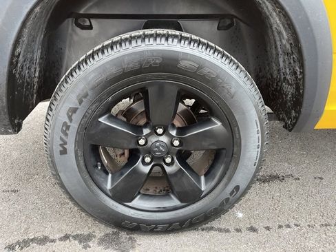 Used 2019 RAM 1500 Express w/ Express Value Package image 7