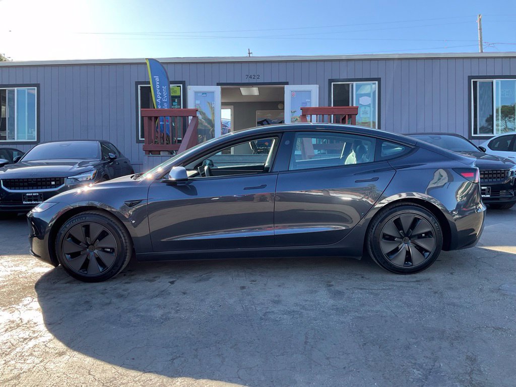 Used 2025 Tesla Model 3 Long Range RWD image 5