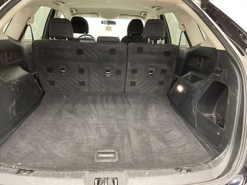 Used 2018 Ford Edge SE image 31