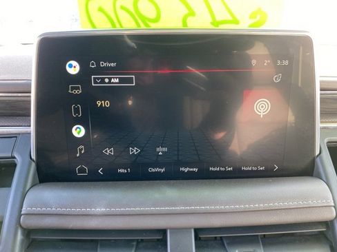 Used 2022 GMC Yukon XL SLT w/ SLT Premium Package image 28