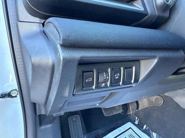 Used 2025 Subaru Outback Premium AWD/4WD image 19